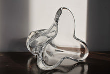 Load image into Gallery viewer, Vannes crystal vase